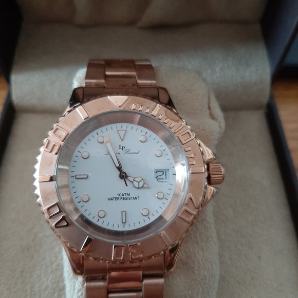 Ladies watch - Picture 6 of 9